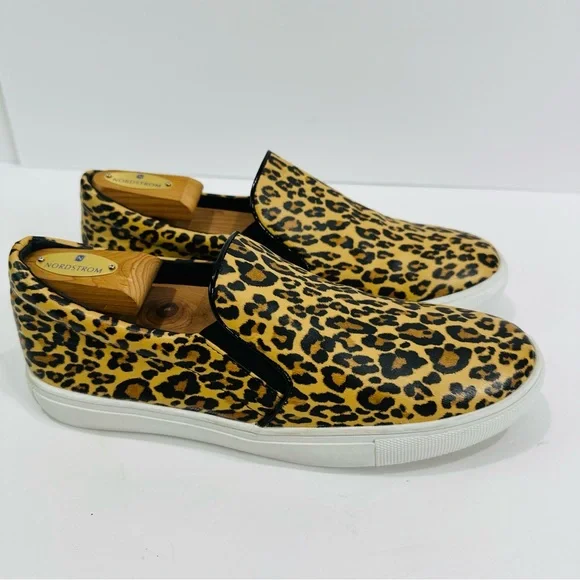 💚 KNEA BORN CHEETAH SLIP-ON WOMENS SIZE 9.5 COMFY GOOD COND FUN FASHIONABLE - Picture 2 of 10